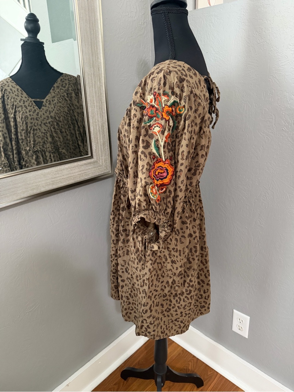 Cato Cheetah Print Floral Embroidered Puff Sleeve Ruffle Boho Sedona Dress Lg - Picture 3 of 8